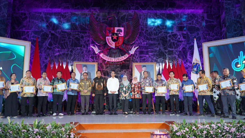 PAM Jaya Raih Penghargaan Sebagai Mitra CSR Terbaik Pemprov DKI Jakarta